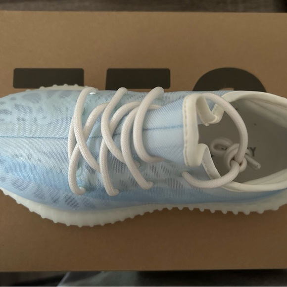 White and Blue Yeezy Boost 350 - Picture 3 of 4